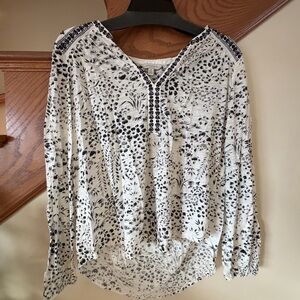 Lucky Brand Black and White Floral Boho Long Sleeve Top | Size M A55